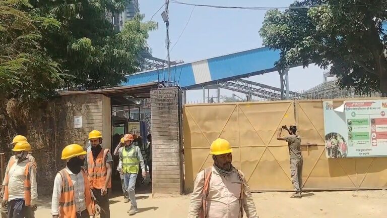 पतरातू इंडस्ट्रीयल एरिया में अल्ट्राटेक सीमेंट फैक्ट्री के गेट पर अपराधियों ने की ताबड़तोड़ फायरिंग, कारोबारियों में दहशत