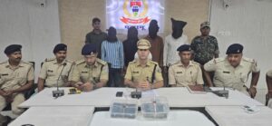 कुख्यात राहुल सिंह गिरोह के चार अपराधी हथियार के साथ गिरफ्तार, पलामू पुलिस को मिली बड़ी कामयाबी
