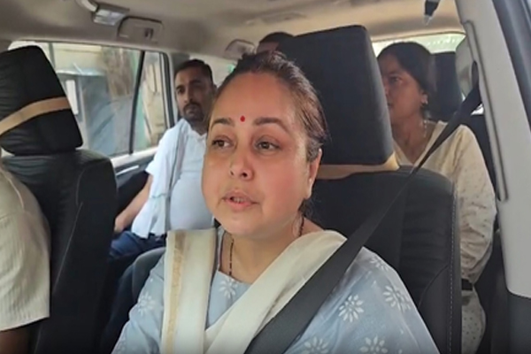 वसूली करना जिसका धंधा, मक्कारी जिसकी फितरत…’ RJD के MLC कैंडिडेट पर लालू की बेटी भड़कीं रोहिणी