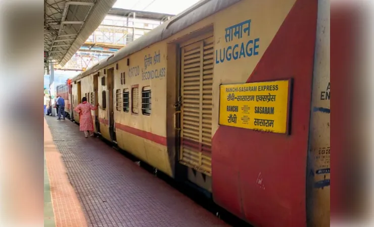 रांची–सासाराम इंटरसिटी समेत कई ट्रेनें रद्द, कई का बदला मार्ग