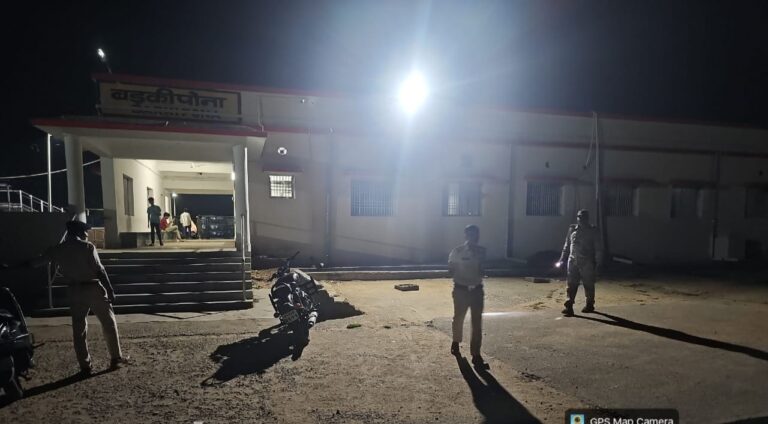 रामगढ़ में जुआरियों और नशेड़ियों के 114 ठिकानों पर पुलिस का छापा, मचा हड़कंप