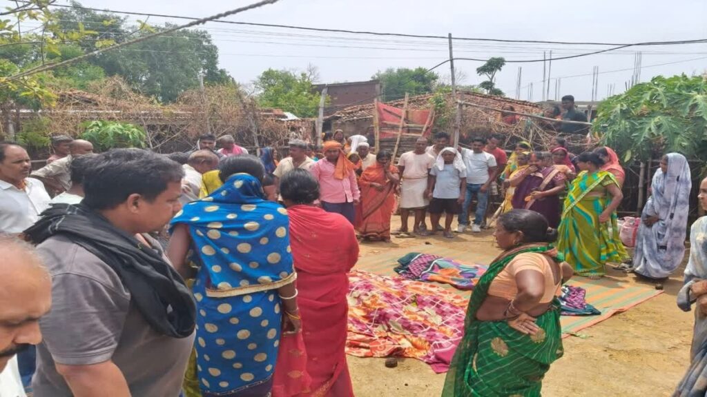 पलामू : रहस्यमयी बीमारी से पिता और पुत्री की मौत, चार सदस्यों की हालत गंभीर