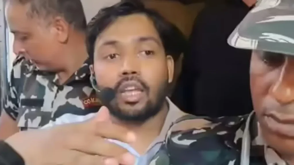 खान सर अंडरग्राउंड, किसी भी वक्त बड़ी कार्रवाई, कोचिंग के बाहर भारी पुलिस बल तैनात