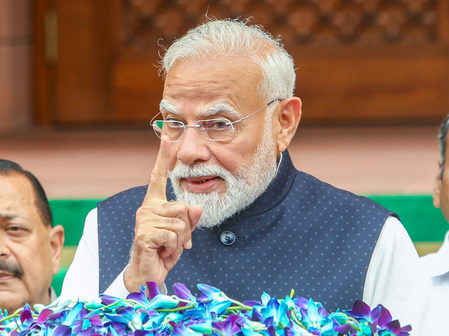 पेपर लीक मामलों पर PM मोदी का बड़ा ऐलान, दोषियों को सख्त सजा दिलाने के लिए बनेंगे फास्ट ट्रैक कोर्ट