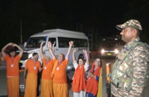 श्री अमरनाथ यात्रा: जम्मू की पुरानी मंडी स्थित श्री राम मंदिर से यात्रा का जत्था रवाना, चप्पे-चप्पे पर केंद्रीय बलों की तैनाती