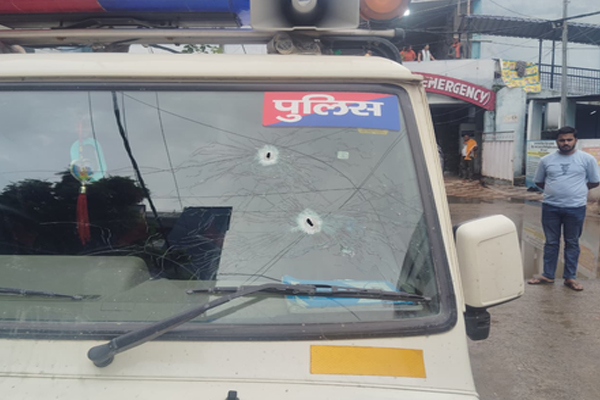 बिहार : वैशाली दोहरे हत्याकांड का मुख्य आरोपी पुलिस मुठभेड़ में घायल, वाहन पर भी की फायरिंग