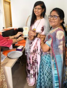मेनोपाज़ पर खुलकर बात करें :- डॉ ज्योति