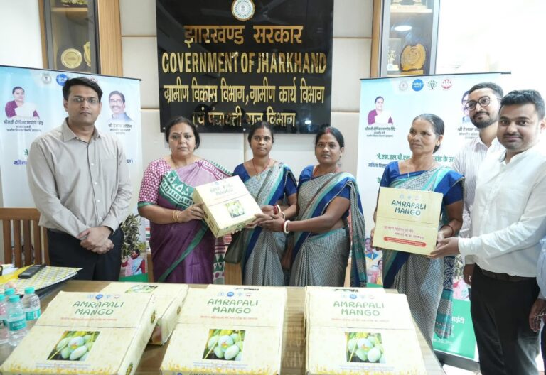 झारखंड की महिला किसान हुई ग्लोबल, दुबई के लूलू मॉज पहुंचा आम्रपाली आम
