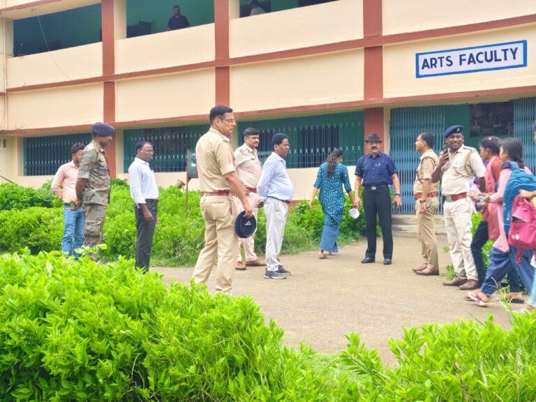 महिलाओं और छात्राओं की सूचना पर 10 मिनट में पहुंचेगी पुलिस, रामगढ़ के एसपी ने सभी थानों को किया अलर्ट