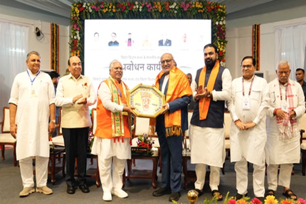 भारत की लोकतांत्रिक यात्रा का मार्गदर्शक है बिहार, विधायक इस गौरवशाली विरासत को कायम रखें: उपराष्ट्रपति