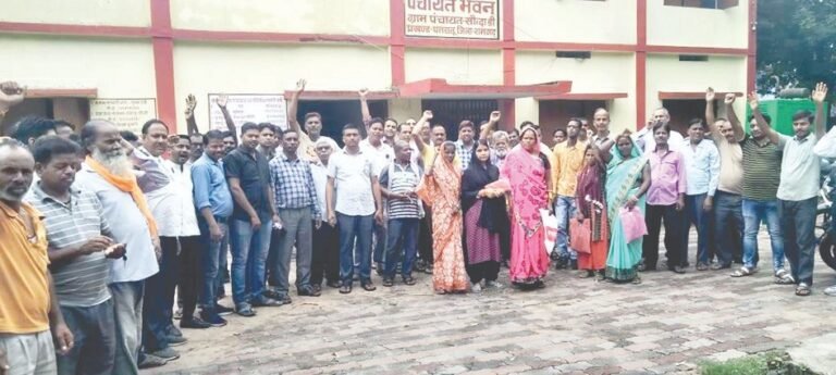 किसी भी हालत में आवास खाली नहीं करेंगे सौंदा डी के ग्रामीण, कई मांगों को लेकर 14 को परियोजना कार्यालय के समक्ष करेगी पदर्शन संघर्ष समिति : उपेंद्र शर्मा