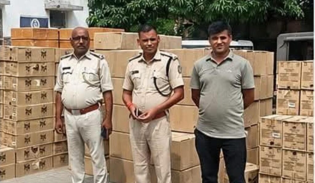 हजारीबाग में डेढ़ करोड़ का विदेशी शराब जब्त, तीन तस्कर गिरफ्तार