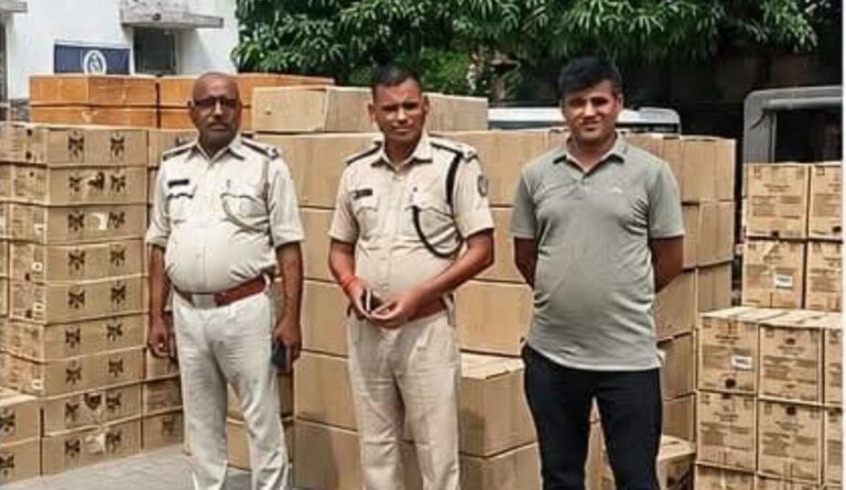 हजारीबाग में डेढ़ करोड़ का विदेशी शराब जब्त, तीन तस्कर गिरफ्तार