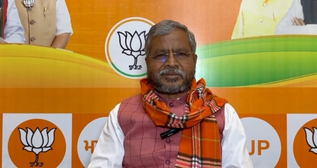 बाबूलाल मरांडी ने लोकायुक्त को लिखा पत्र, IFS अधिकारी राजीव लोचन बख्शी के खिलाफ कार्रवाई की मांग