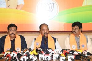 झारखंड की परीक्षा गड़बड़ियों पर क्यों चुप है कांग्रेस, थोड़ी भी नैतिकता तो सरकार से समर्थन ले वापस : रघुवर दास