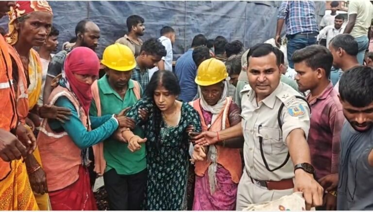 चुट्टुपालू घाटी में टकराए दो ट्रक, मौत को छूकर वापस आए महिला और पुरुष