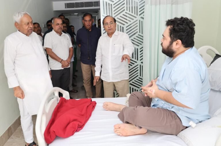 बिग अपोलो अस्पताल में नीतीश ने अंकित तोदी का हालचाल जाना, बेहतर इलाज के लिए दिए निर्देश
