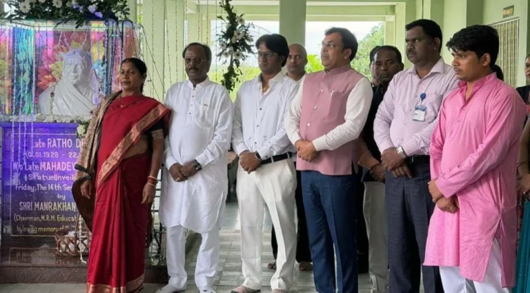 मैं जीवन के जिस भी मुकाम पर हूँ,वह सब मेरी मां के अटूट आशीर्वाद,संस्कारों व दुआओं का ही प्रतिफल है : मनरखन महतो