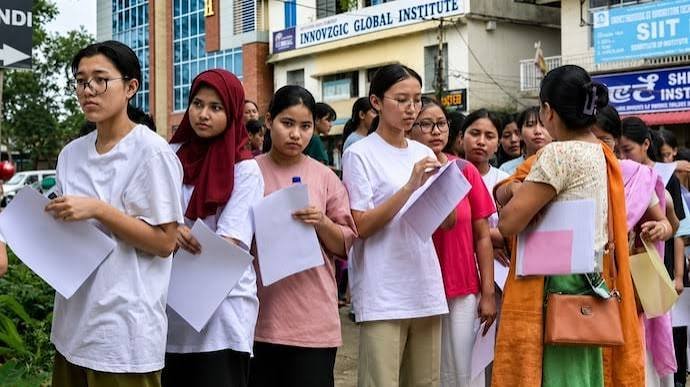 NEET UG 2026 का रिजल्ट जारी, 11.21 लाख उम्मीदवार क्वालिफाई, पंजाब और हरियाणा के छात्रों ने किया टॉप