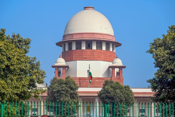 नीट प्रदर्शन हिंसा मामला: सुप्रीम कोर्ट ने सात राज्यों को जारी किया नोटिस, सीसीटीवी फुटेज सुरक्षित रखने का आदेश