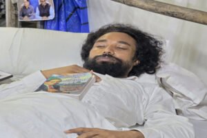 रांची में छात्रों का सत्याग्रह 21वें दिन भी जारी, अनशनकारी देवेंद्र और हबीबा ने सीएम से की बातचीत की अपील