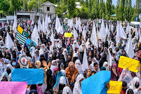 पीओके में पाकिस्तानी सेना की क्रूरता, अब तक 50 लोगों की मौत और सैकड़ों घायल