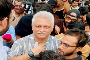 जेपीएससी-जेएसएसी विवाद : आंदोलित छात्रों के बीच रांची पहुंचे पीयूष मिश्रा, बोले- आपकी आवाज जायज