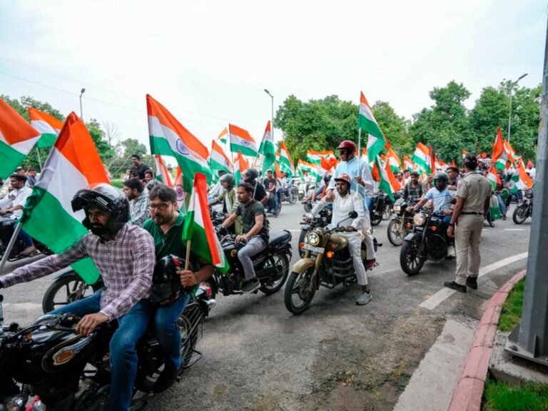 एनडीए के सांसद कल निकालेंगे हर घर तिरंगा बाइक रैली