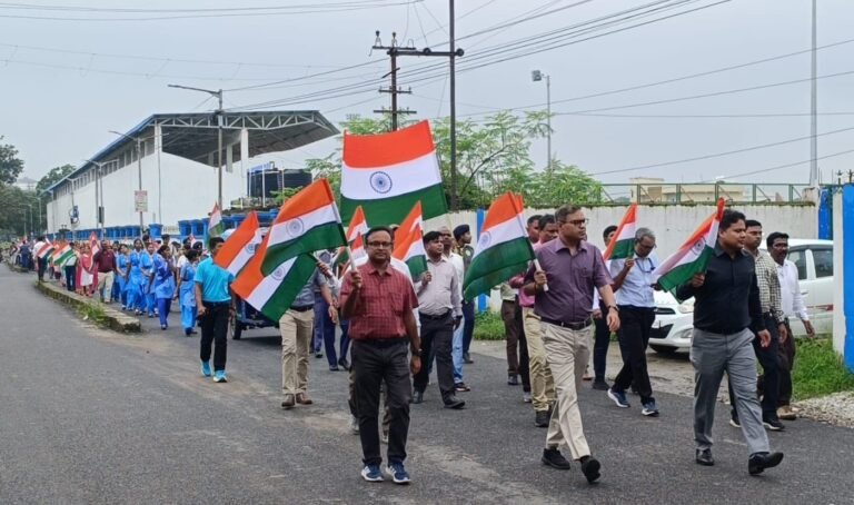 हर घर तिरंगा अभियान के तहत रांची रेल मंडल ने निकाली तिरंगा यात्रा
