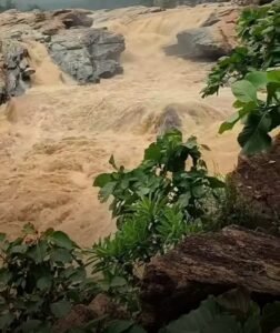 भारी बारिश से नदियां उफान पर, रांची के कई इलाकों में जलभराव
