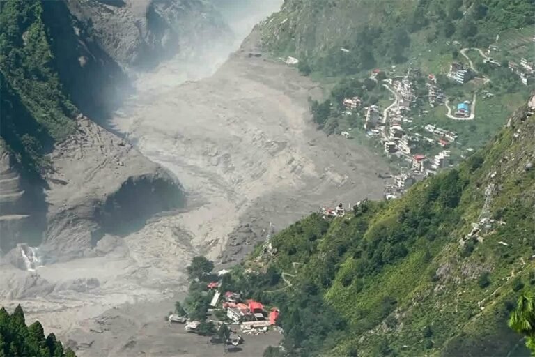 नेपाल में बाढ़ से 22 लोगों की मौत, 105 भारतीयों समेत 400 से ज्यादा पर्यटक लापता