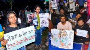 सरकार से वार्ता के लिए छात्रों ने 11 सदस्यीय प्रतिनिधिमंडल घोषित किया, दो पत्रकार और एक अधिवक्ता भी शामिल