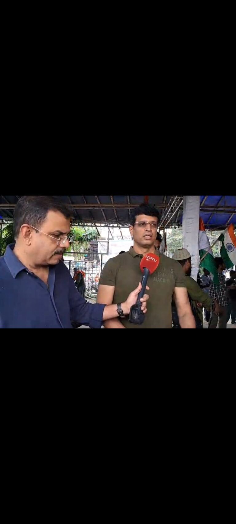 जेपीएससी-जेएसएससी की कथित अनियमितताओं के खिलाफ आंदोलनरत छात्रों से मिले डॉ. अभिषेक सिंह, बढ़ाया हौसला