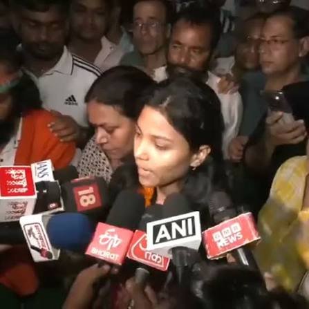 छात्र नेता देवेंद्र नाथ महतो ने खत्म की भूख हड़ताल, हबीबा बोलीं- हेमंत हैं, तो हिम्मत है