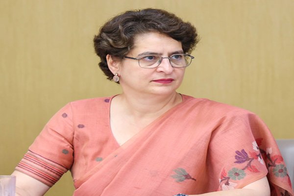प्रियंका गांधी के नाम पर पर ठगी की कोशिश, स्कैम अलर्ट जारी