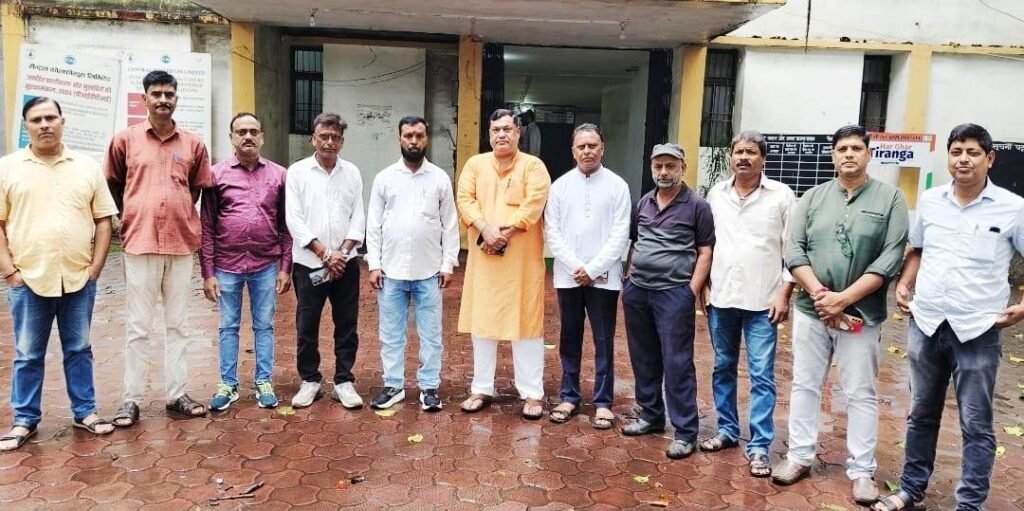 बिजली-पानी सहित कई समस्याओं को लेकर सांसद प्रतिनिधि रंजीत पांडेय के नेतृत्व में भाजपा का डेलीगेशन बरका-सयाल महाप्रबंधक से मिला