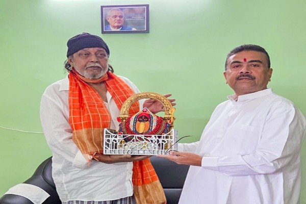 बंगाल सरकार के सांस्कृतिक सलाहकार बनेंगे मिथुन चक्रवर्ती, सीएम सुवेंदु अधिकारी ने किया ऐलान
