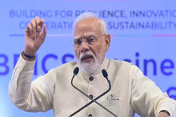 ‘ग्लोबल सॉल्यूशन का केंद्र बन रहा भारत’, ब्रिक्स बिजनेस फोरम में बोले पीएम मोदी