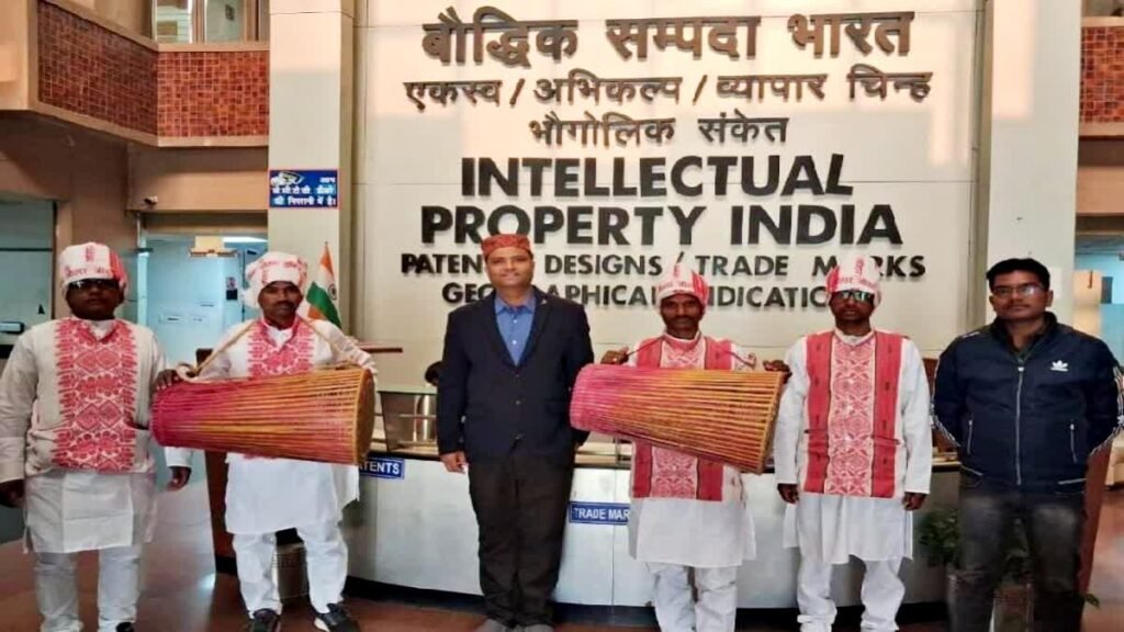 अब ‘मांदर’ का डंका, झारखंड के खाते में जुड़ा एक और जीआई टैग