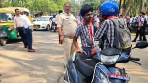 केराली और डीपीएस स्कूल के बाहर चेकिंग अभियान चला, 30 नाबालिगों को चेतावनी, पांच वाहन जब्त
