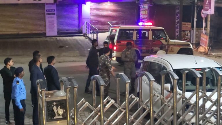 हजारीबाग में एके इंटरनेशनल होटल पर ताबड़तोड़ फायरिंग, बाल-बाल बचा सुरक्षा गार्ड