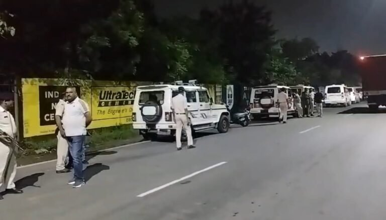 जमशेदपुर में मरीन ड्राइव पर पुलिस और अपराधियों के बीच मुठभेड़, दो शूटरों के पैर में लगी गोली