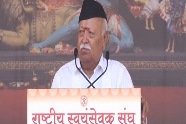 मोहन भागवत का बड़ा बयान: बोले- सत्ता बदलने से खत्म नहीं होतीं समस्याएं, भारत को कमजोर करने की कोशिशें जारी