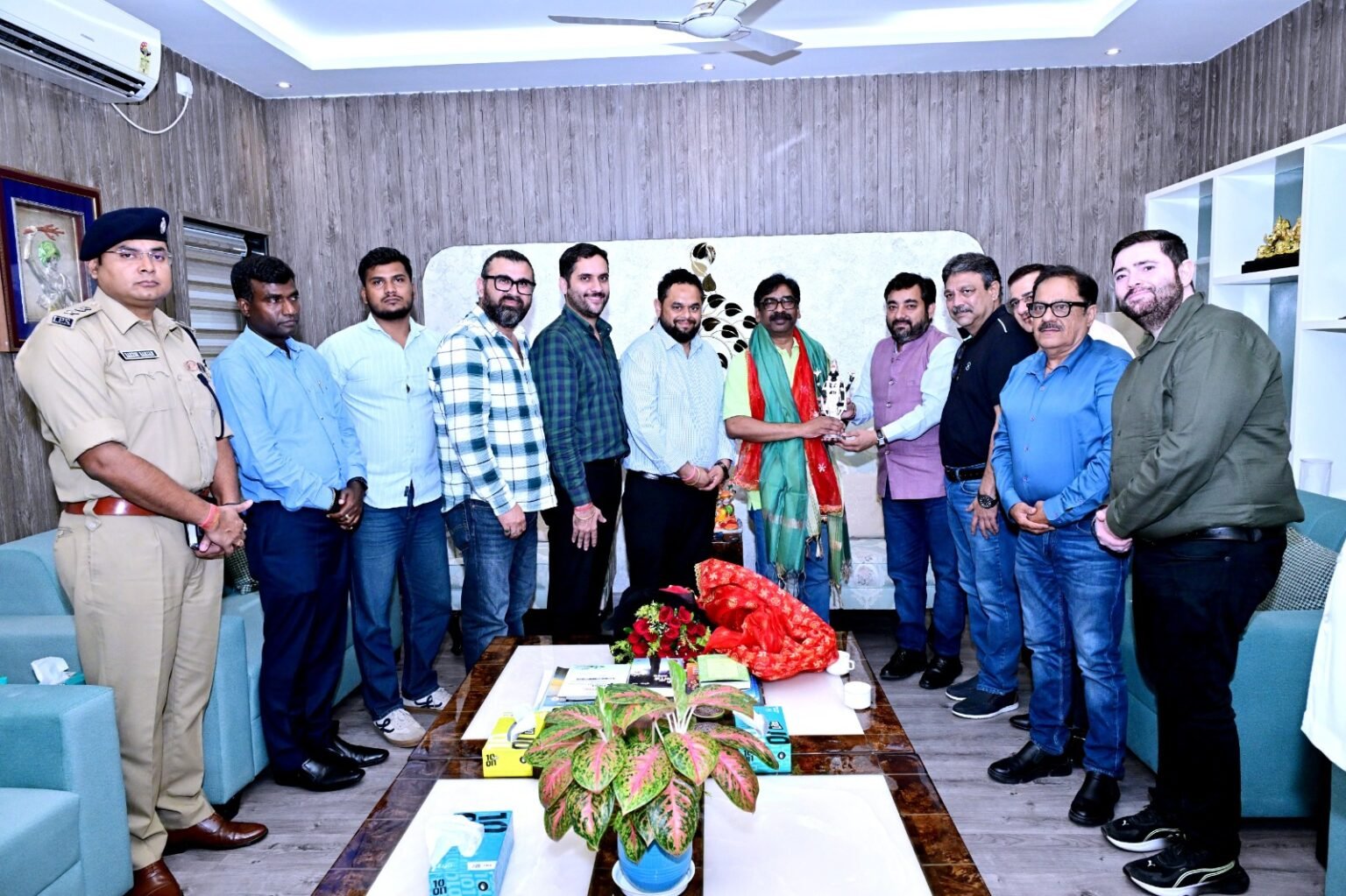 हेमंत सोरेन को रावण दहन कार्यक्रम में शामिल होने का न्योता