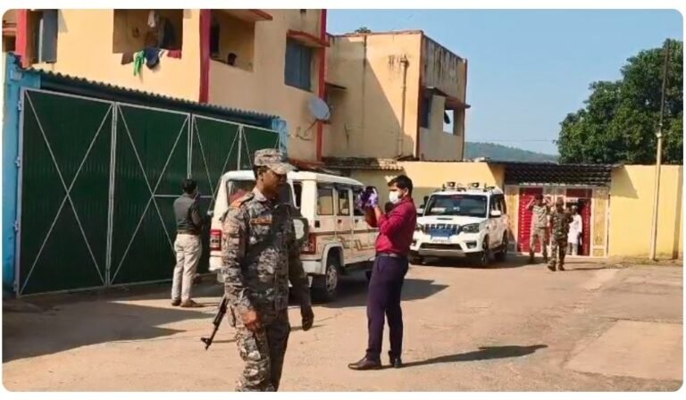 हजारीबाग के जेएमएम जिलाध्यक्ष के अंगरक्षक निरंजन महतो का बंद घर में मिला शव