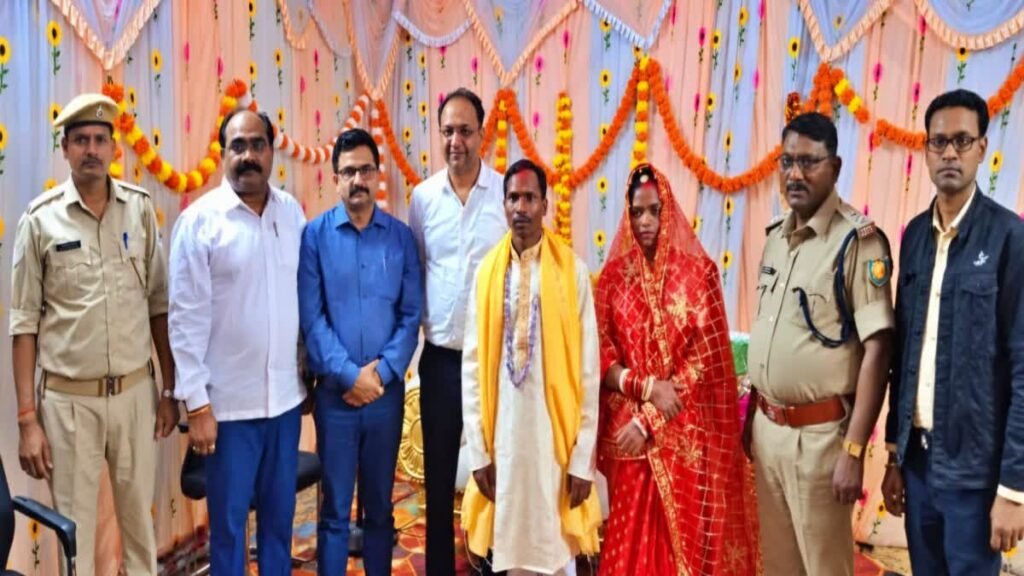 हजारीबाग ओपन जेल में पूर्व नक्सली कमांडरों ने लिए सात फेरे, अफसर बने बाराती-घराती