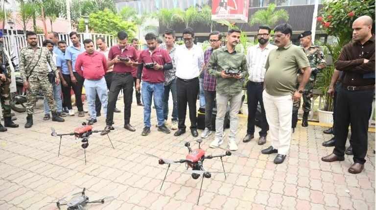 झारखंड में भी ड्रोन से होगी शराब माफिया की निगरानी, चुट्टूपालू में आबकारी मंत्री योगेंद्र महतो ने किया परीक्षण